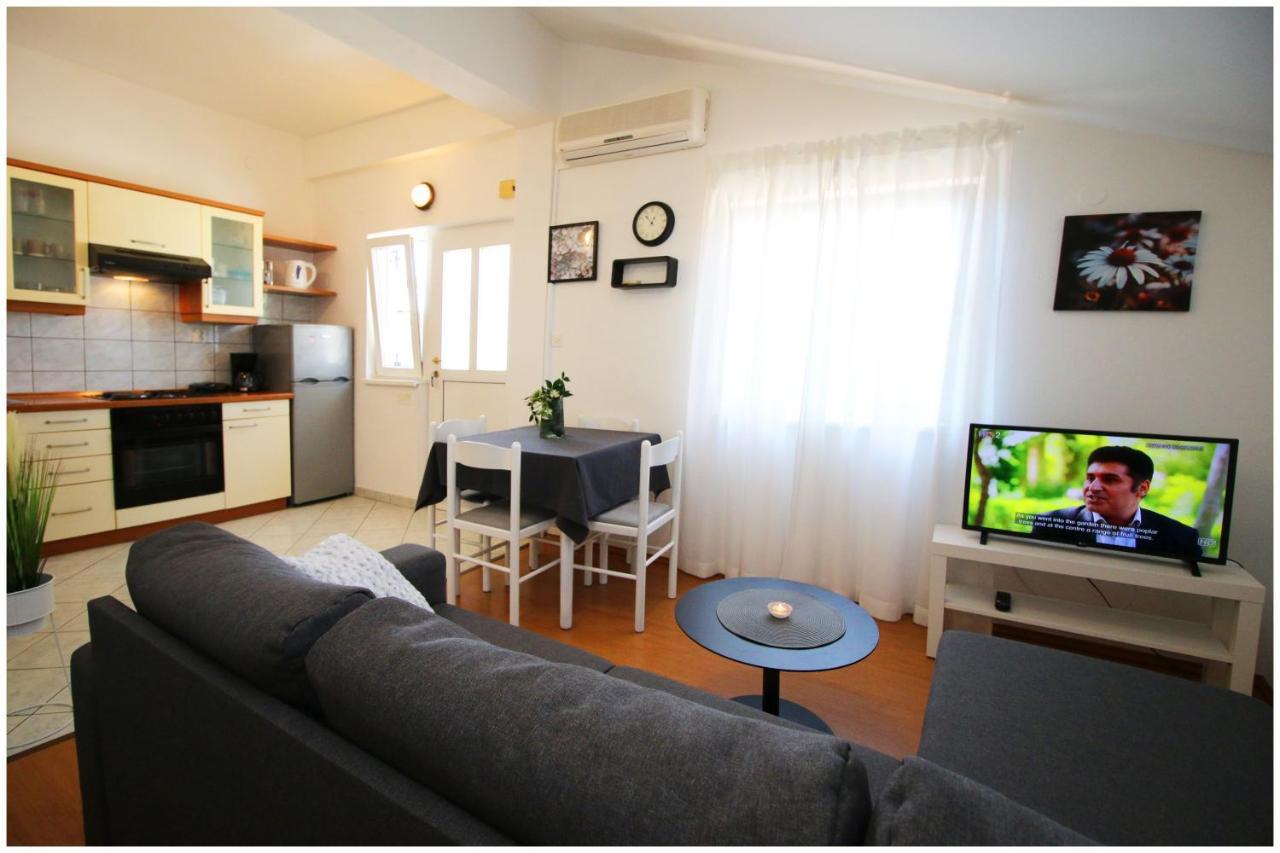 Studio Apartman Elena Primošten Kültér fotó